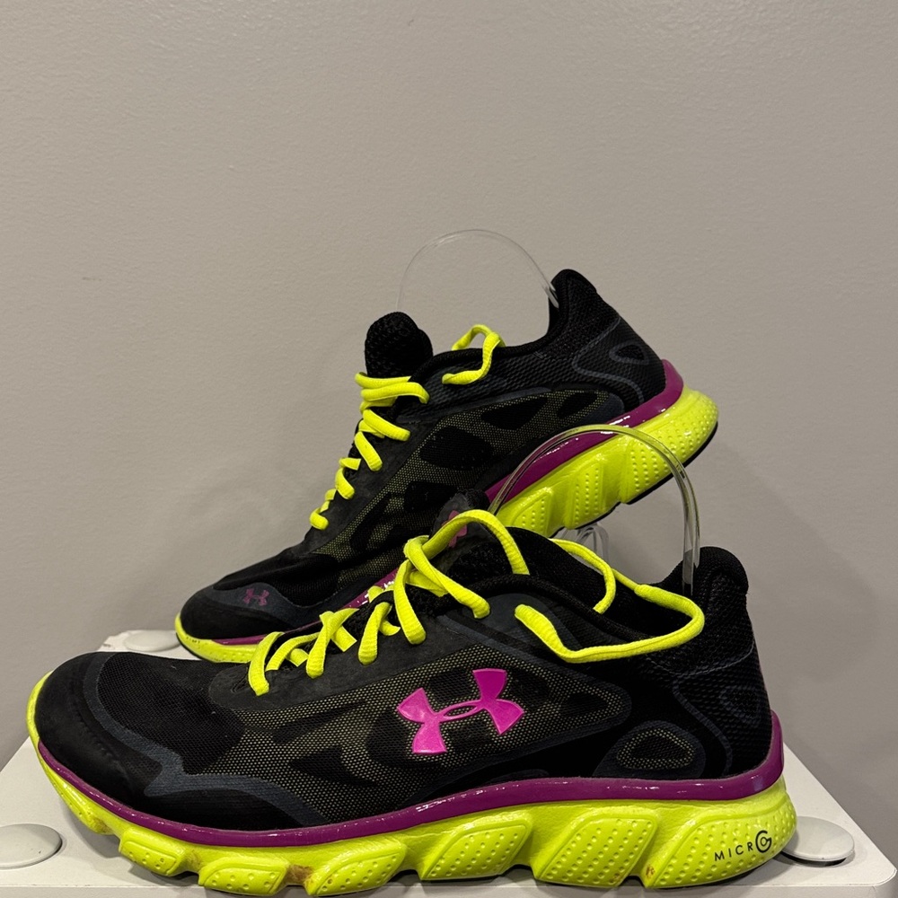 Under Armour Women's Black and Neon Yellow Athletic Shoes